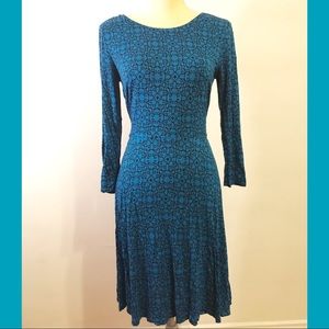 LOFT stretch knit fit and flare knee length dress